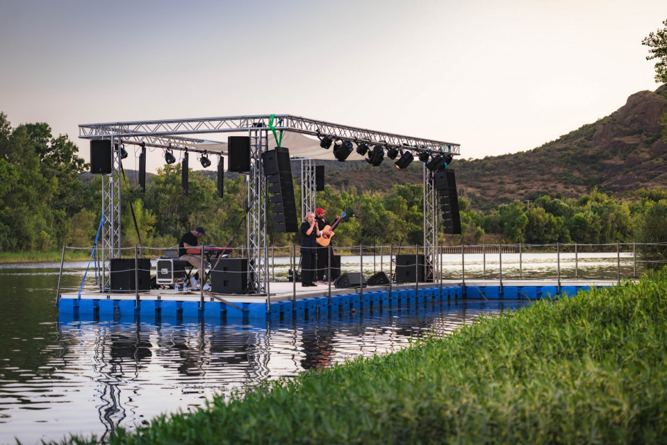 lac-arena-concert